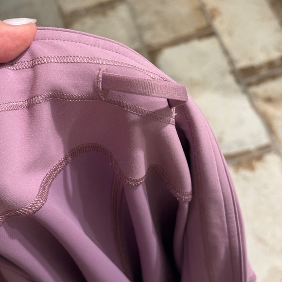 NWOT Lululemon leggings | side pockets | size 20| Mauve color - Picture 5 of 8